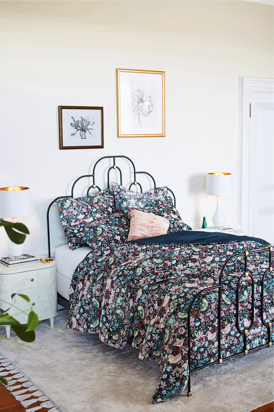 iron deco king size bed