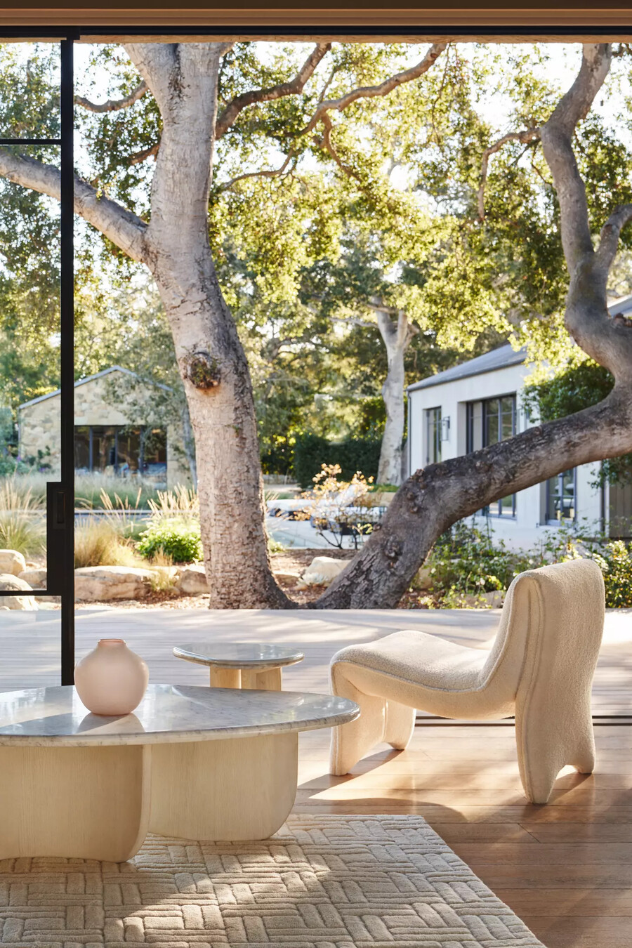 saba side table