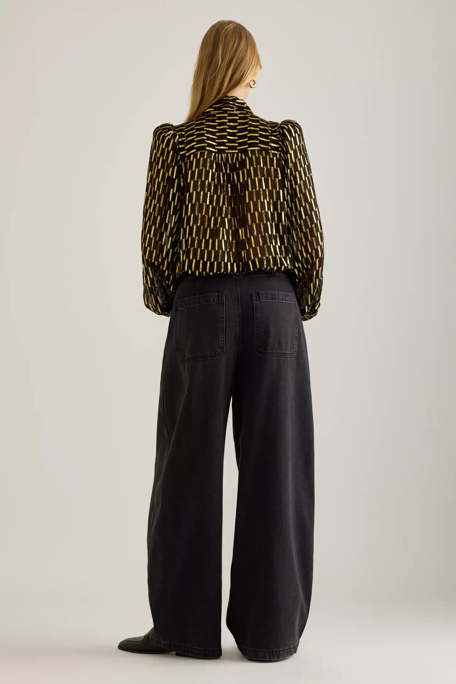 queens of archive foxy bow-front blouse
