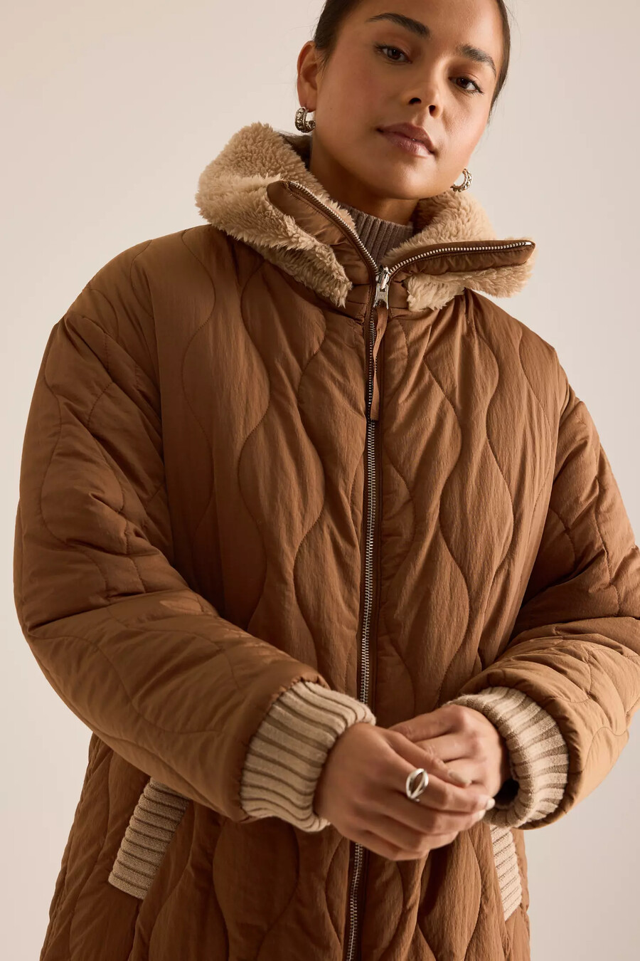 varley theia reversible coat