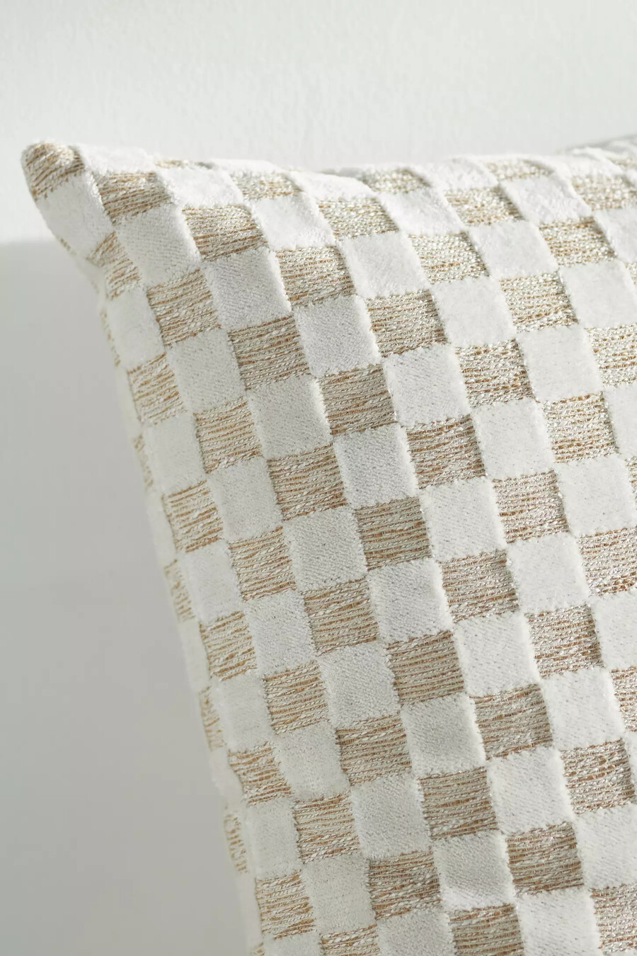 carmine cushion