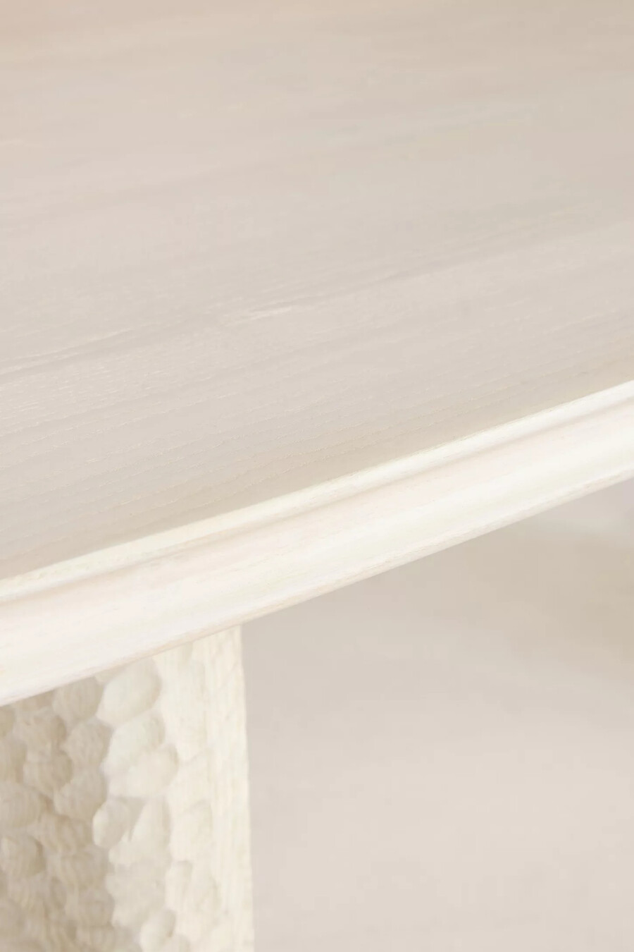 mari dining table