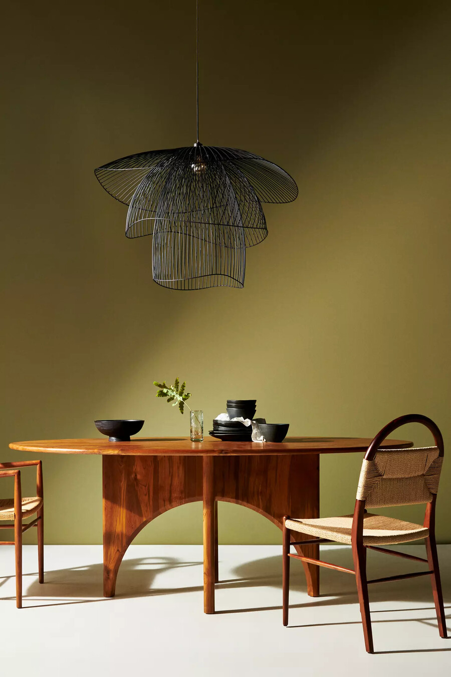 amelia dining table