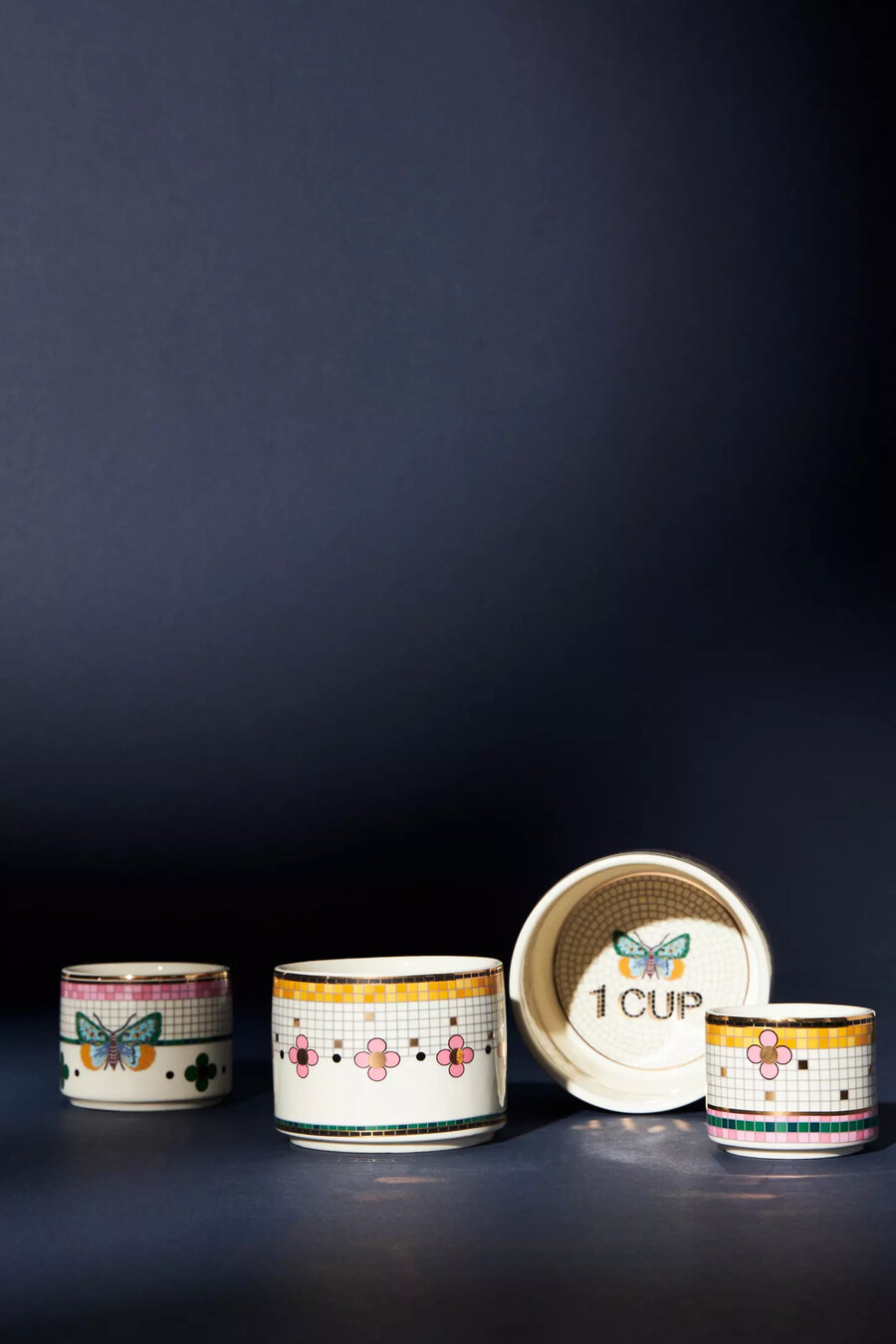 set of 4 garden tile measuring cups