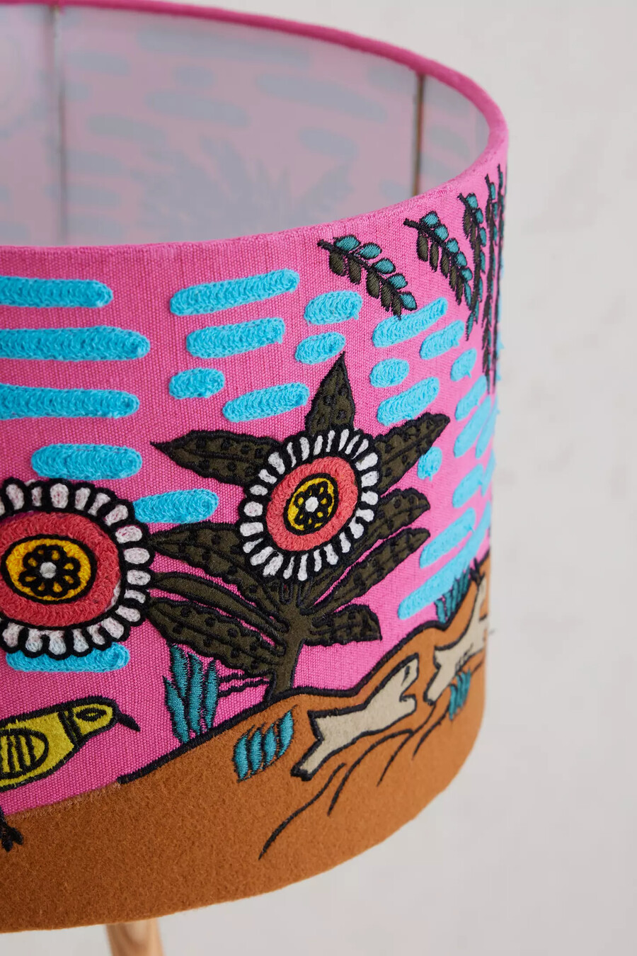applique imagined world lamp shade