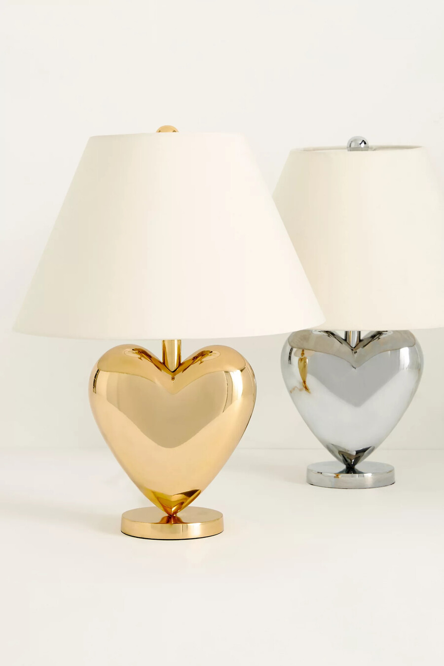 amor metallic heart table lamp