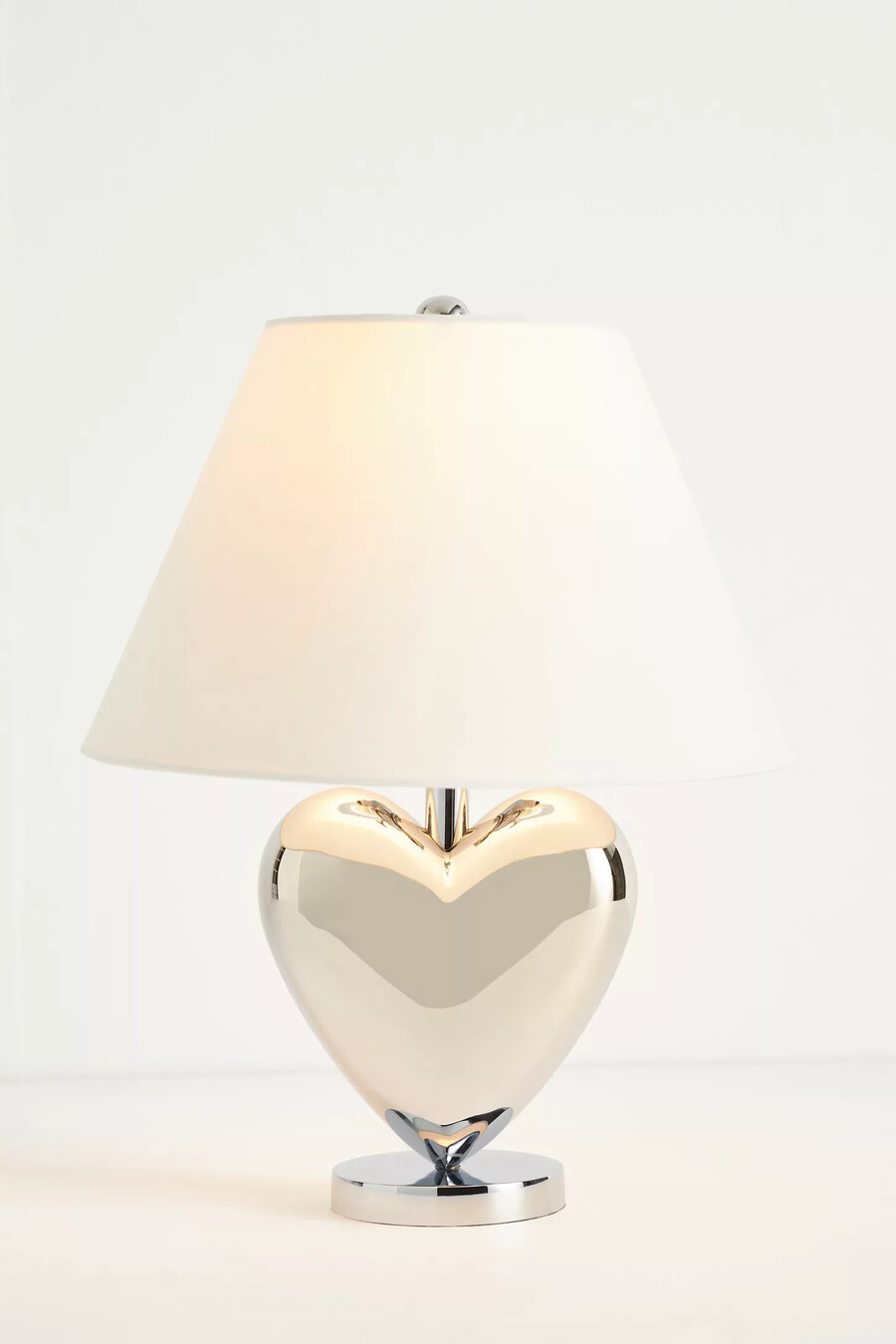 amor metallic heart table lamp