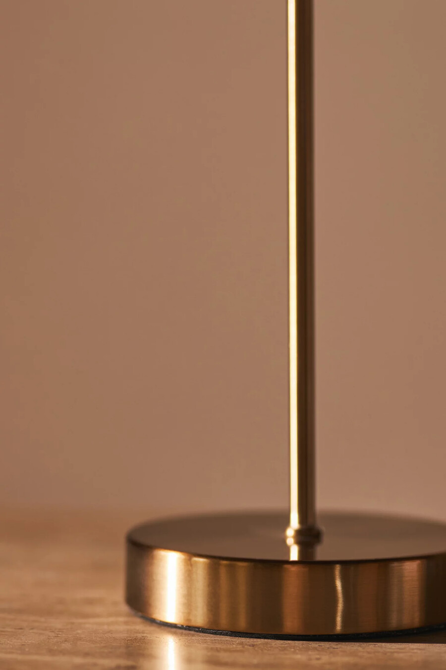 sutton rechargeable table lamp