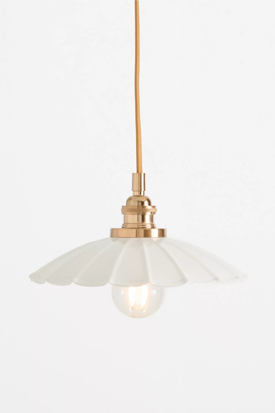 greta scalloped pendant light