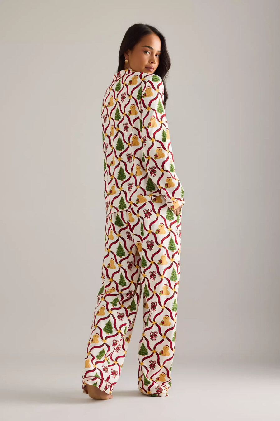 chelsea peers christmas dogs long pyjama set