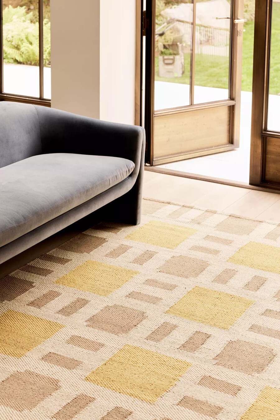 layered x evelina kroon sunny side up jute rug