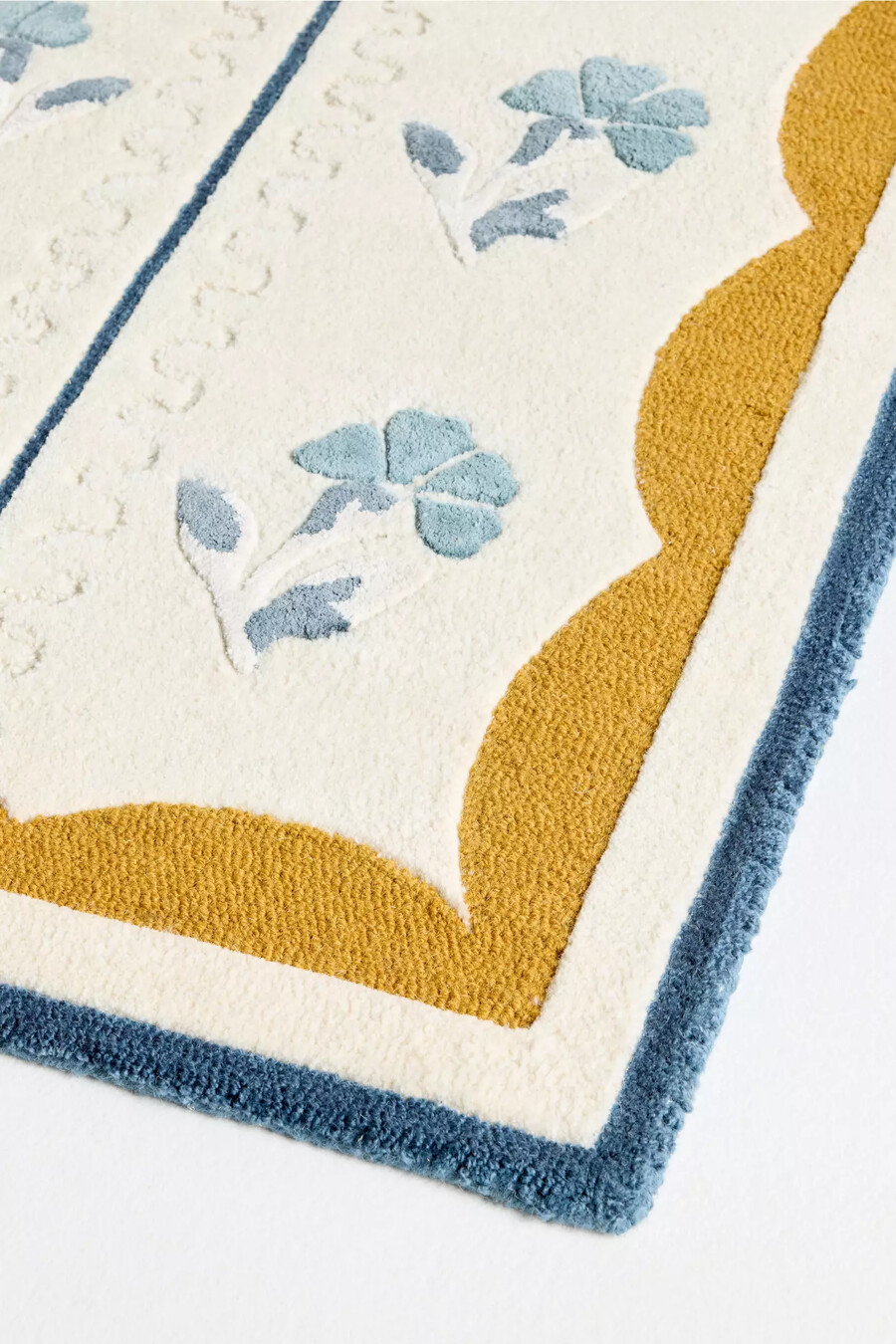 essex hand-tufted wool blend floral rug