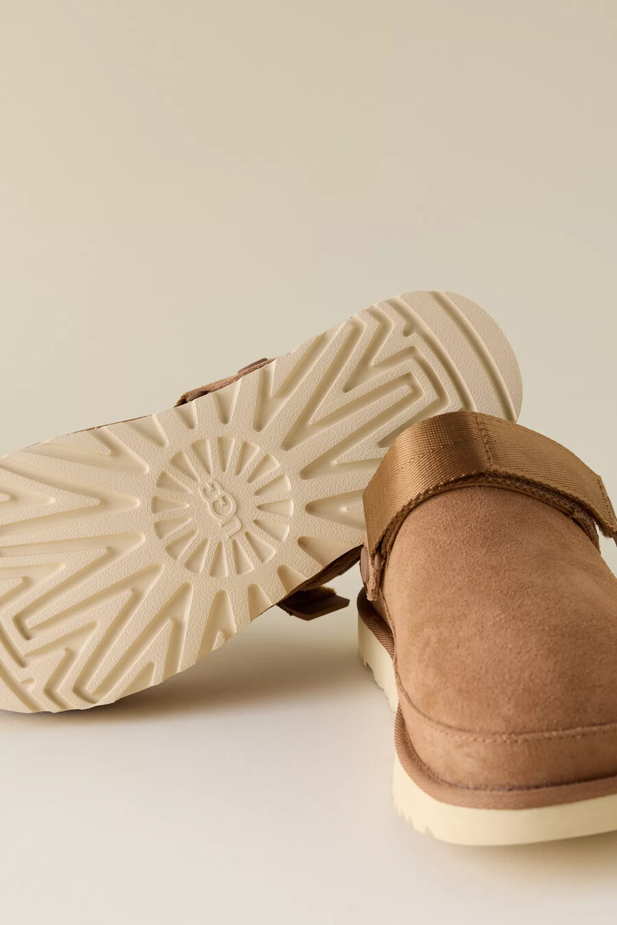 ugg goldenstar clogs