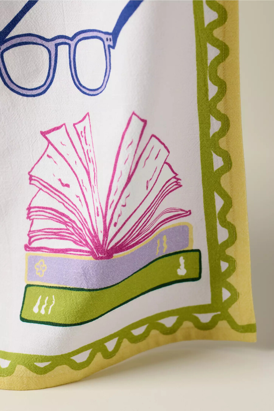 amuse la bouche reading dish towel