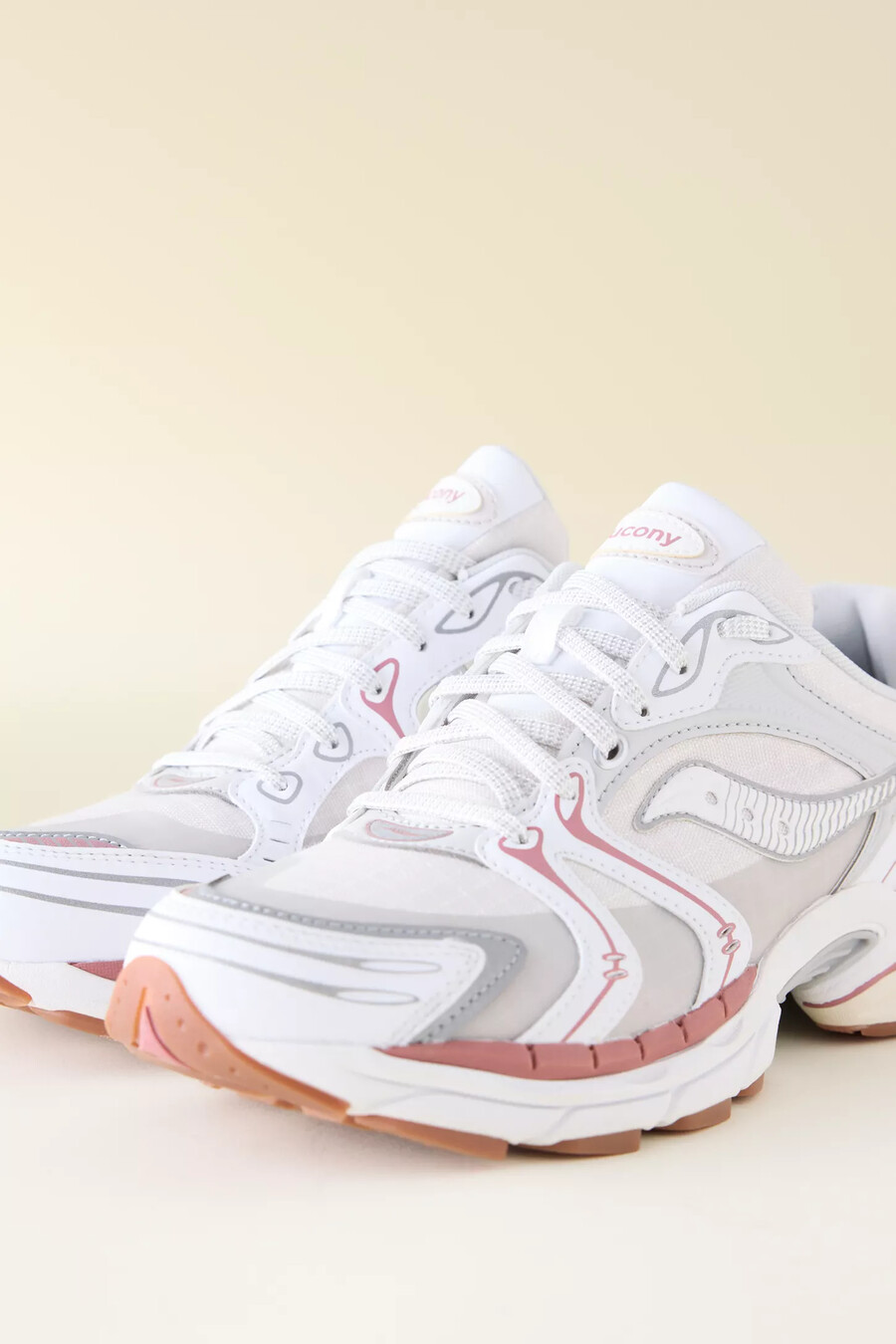 saucony progrid triumph 4 trainers