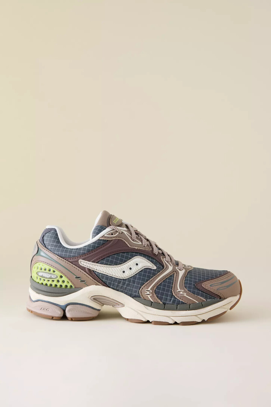saucony progrid triumph 4 trainers
