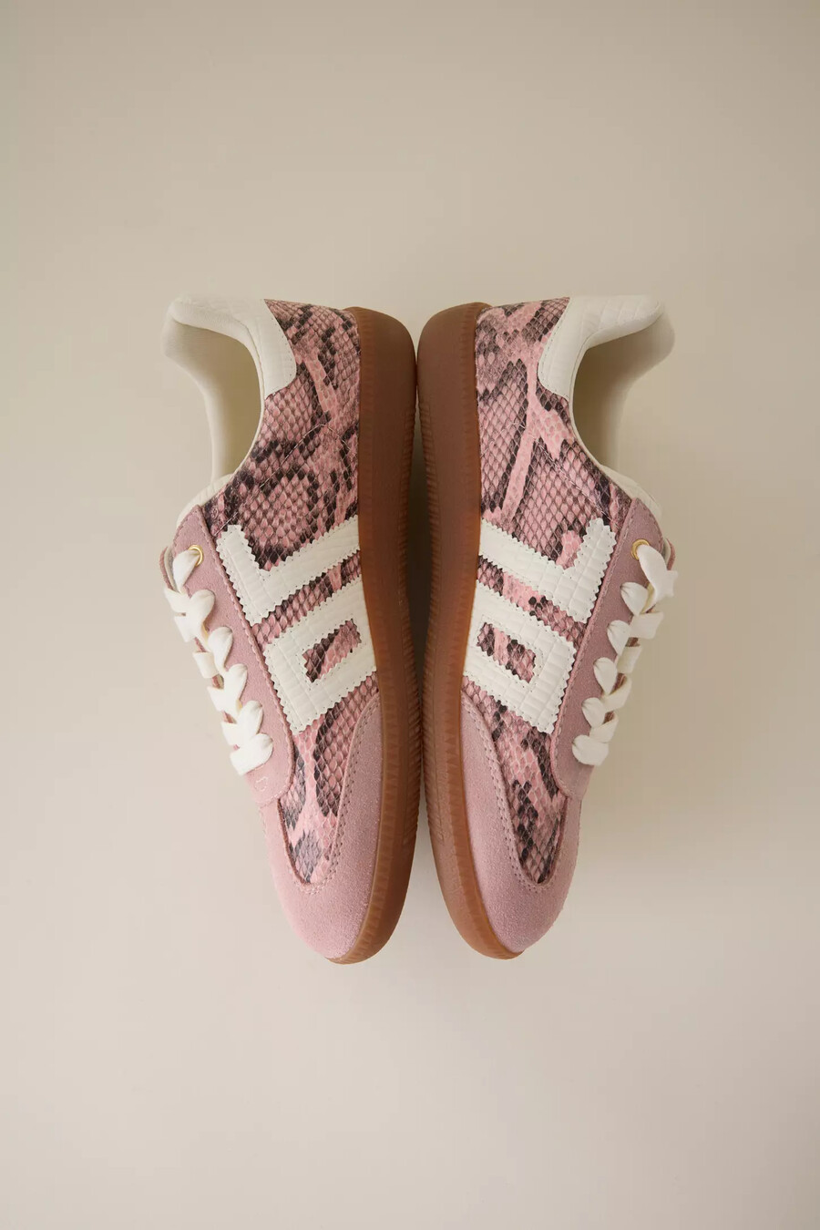 back 70 cloud snake print trainers