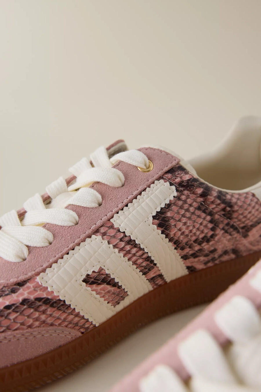 back 70 cloud snake print trainers