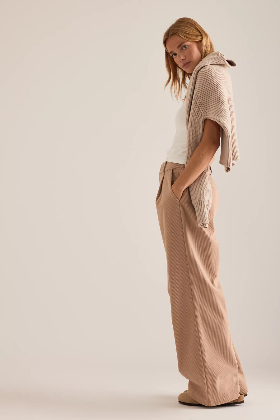 varley florey corduroy wide-leg 32 trousers